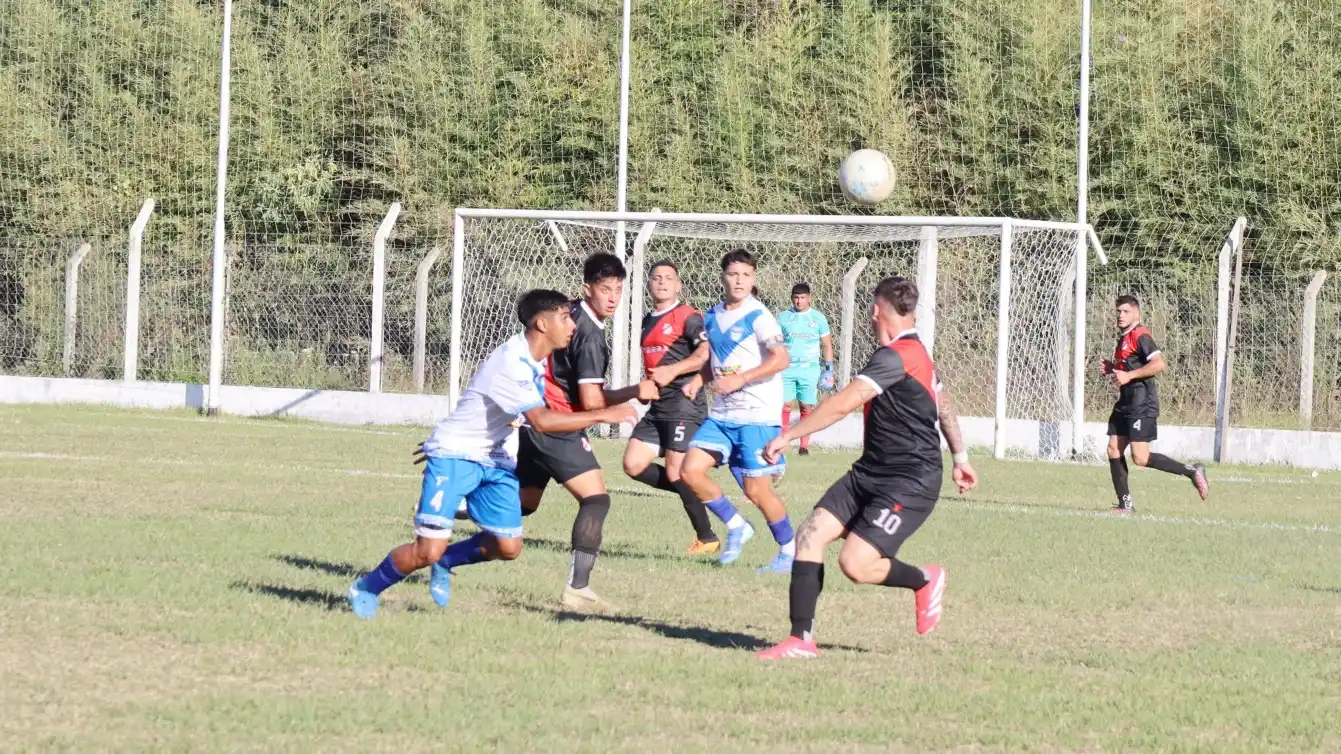 La Bianca recuperó el liderazgo. Colegiales celebró en un nuevo clásico. Libertad le sacó el invicto a San Lorenzo y Nebel tuvo estreno ganador