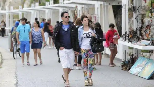 Más de un millón trescientos mil turistas se movilizaron durante el fin de semana largo