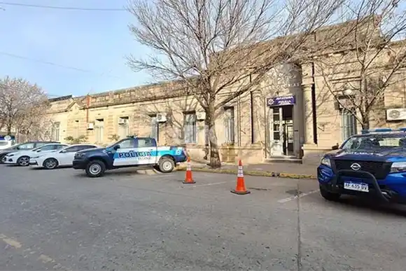 Procesaron por asociación ilícita a policías antinarcóticos de Esperanza