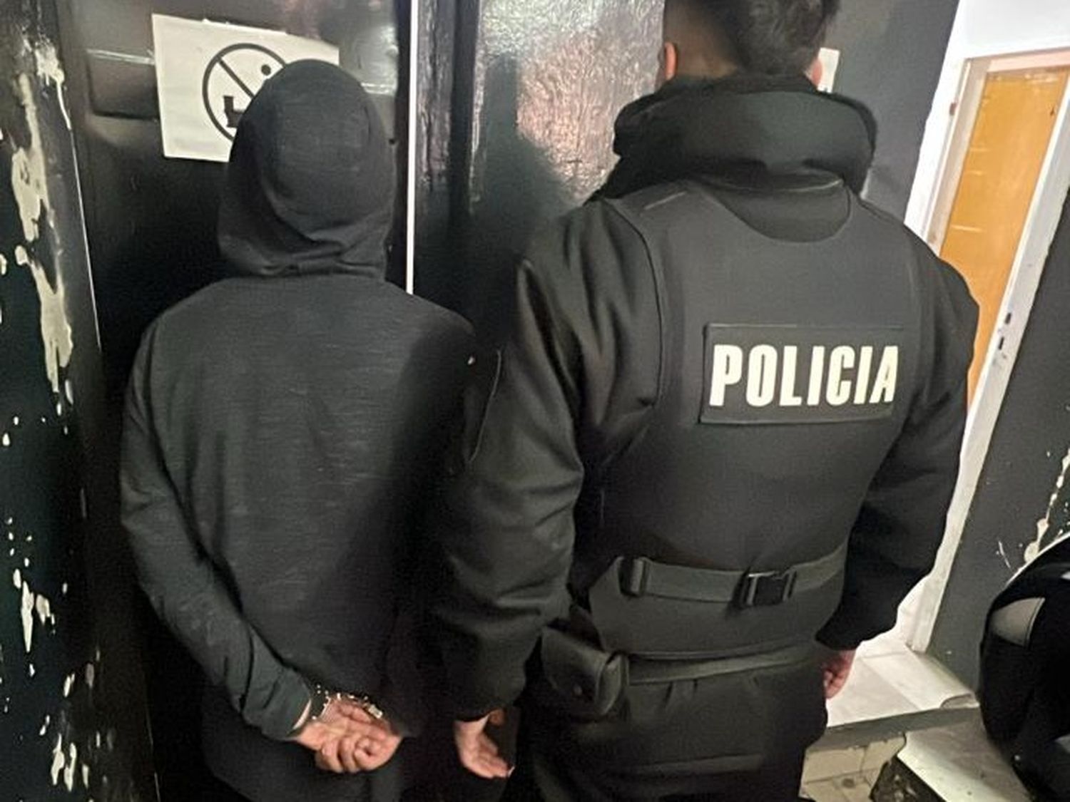 Estafó a un joven con la venta de un auto, se quedó con medio millón de pesos y terminó detenido.