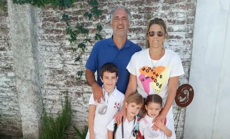 Junto a su familia Florencia, Bautista, Manuel y Elena.