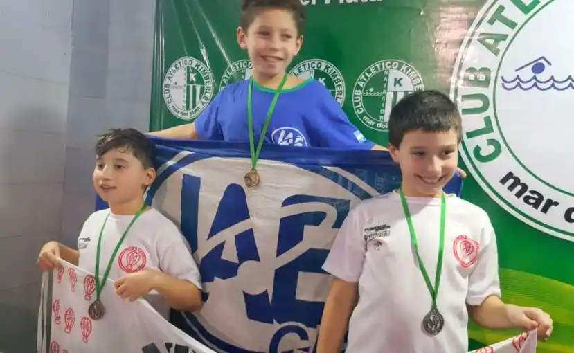 Podios para nadadores promocionales