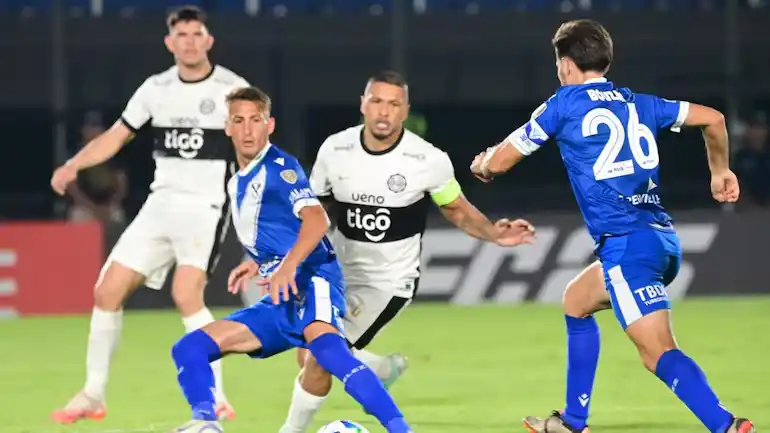 Vélez recibe a Olimpia en el Amalfitani