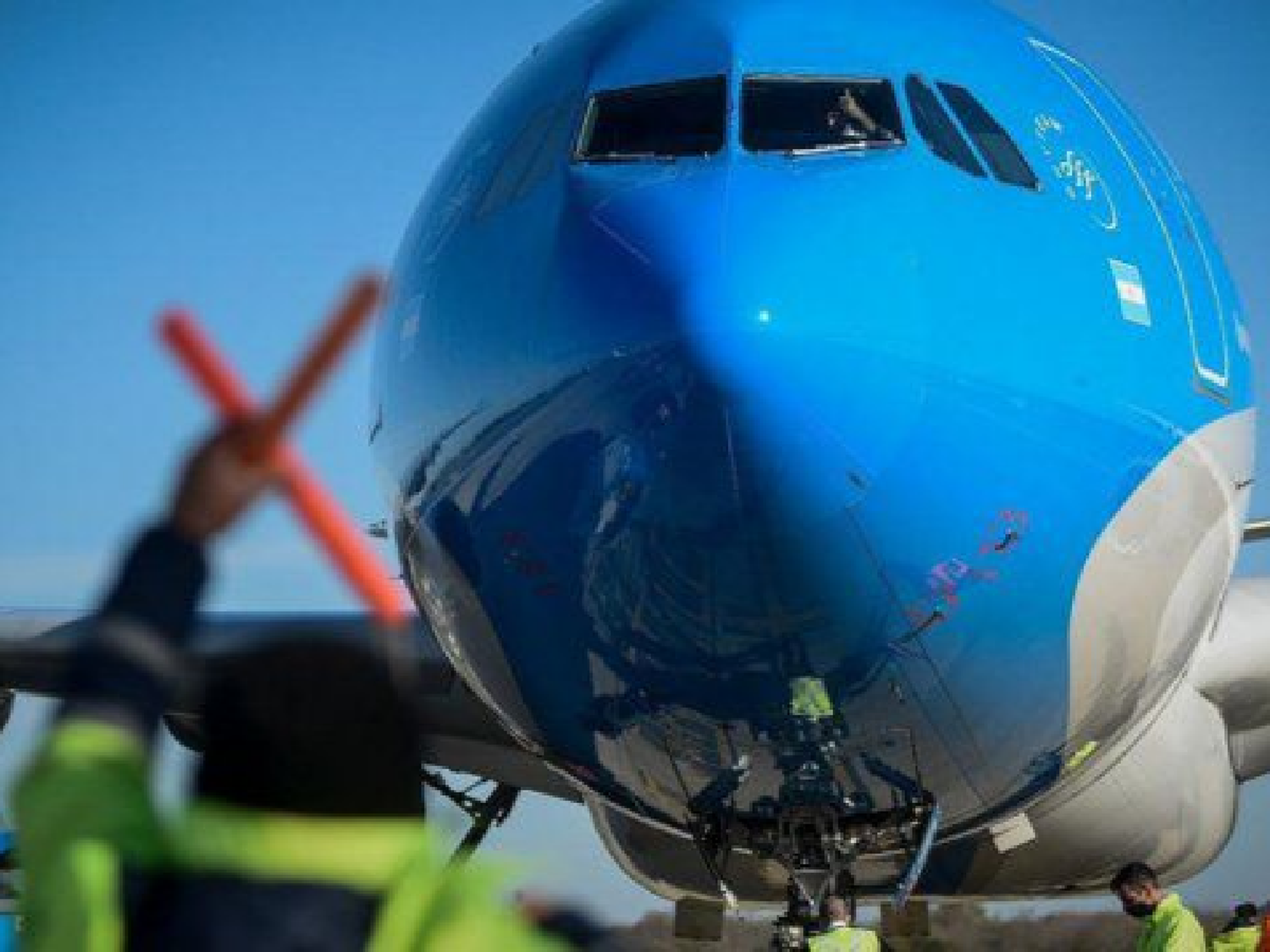 Partió el segundo de los vuelos de Aerolíneas a Beijing para traer al país más vacunas Sinopharm