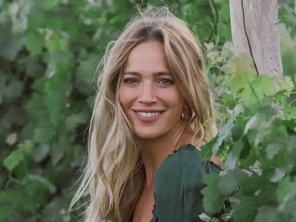 Luisana Lopilato demuestra su destreza en la parrilla desde la nieve canadiense