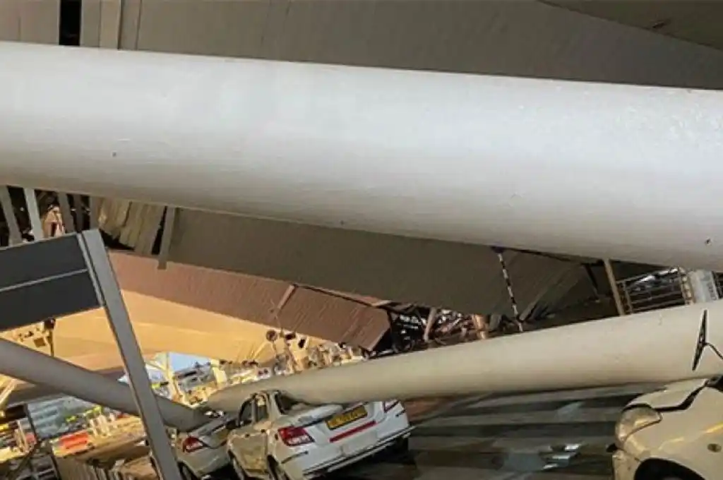 Colapso en el aeropuerto internacional Indira Gandhi