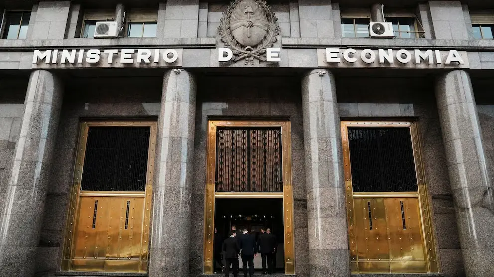 La deuda pública aumentó en abril por cobertura para próximos vencimientos, bonos ajustables y diferencias de cambio
