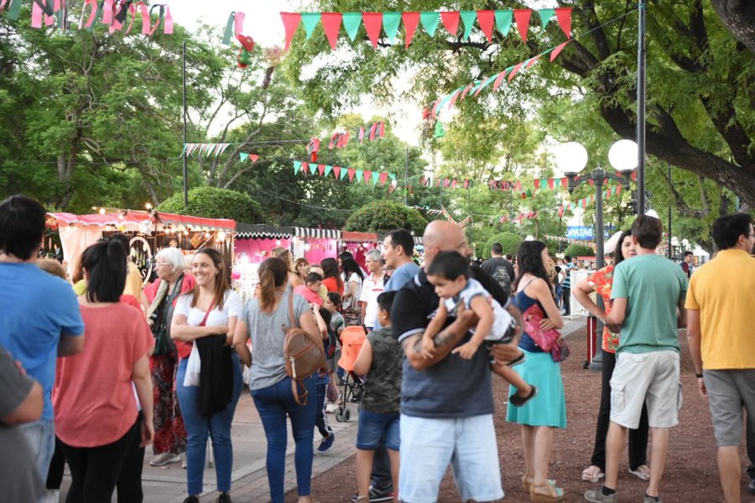 Plaza Feria 2023: está abierta la convocatoria para productores y productoras locales 