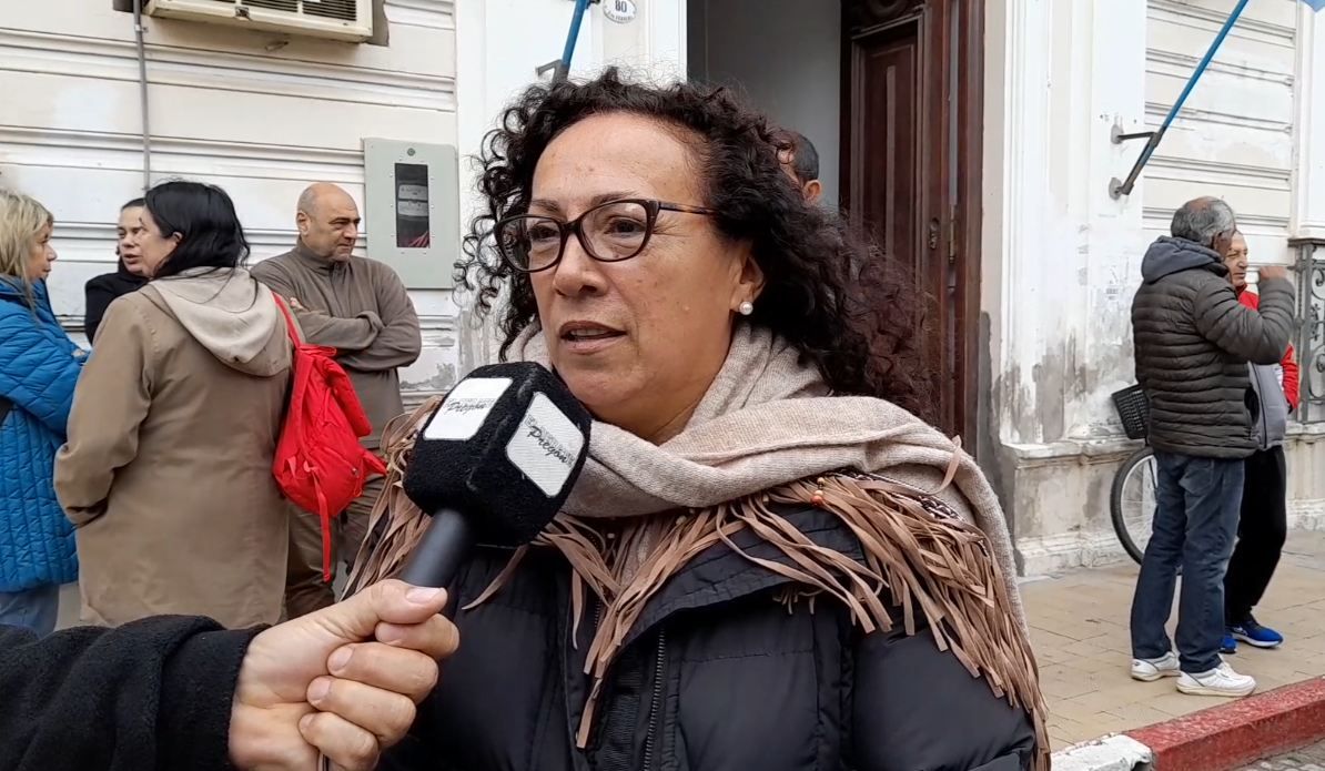 Silvia Rochelle.