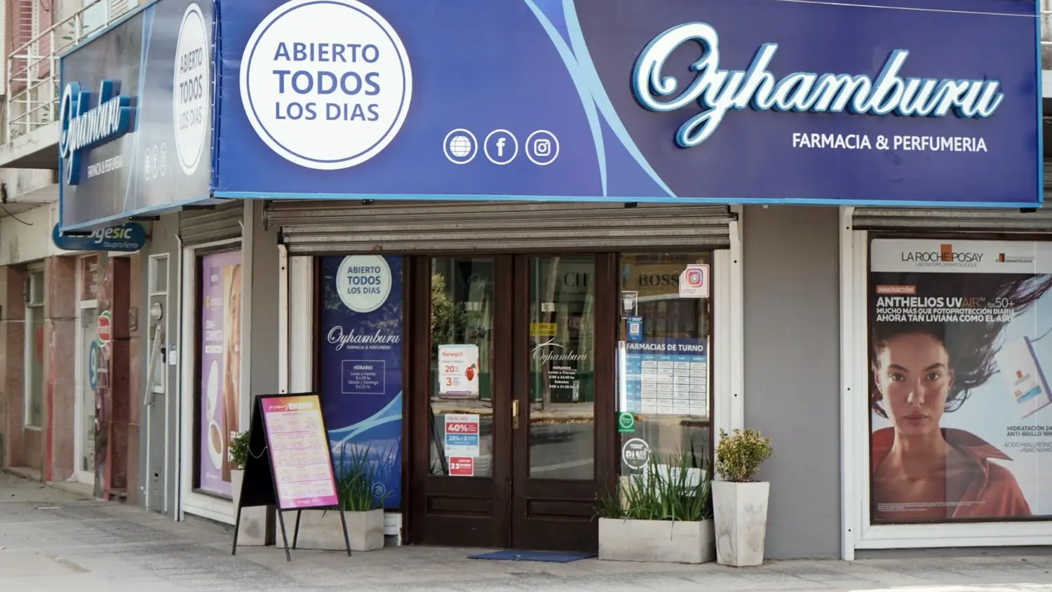 Farmacias Oyhamburu: Renovada imagen y ofertas todo enero para protegerse del sol