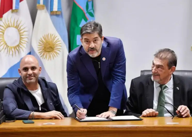 La Provincia y la UTN sumarán nuevas carreras universitarias en municipios bonaerenses
