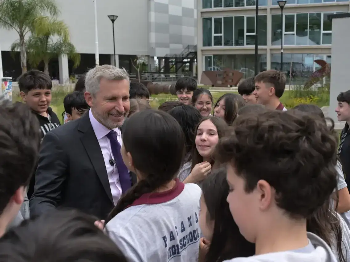 Frigerio compartió con jóvenes un encuentro para promover el cuidado de la salud mental