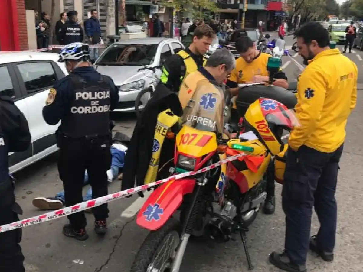 Un ladrón robó, vecinos lo atraparon y murió en plena calle