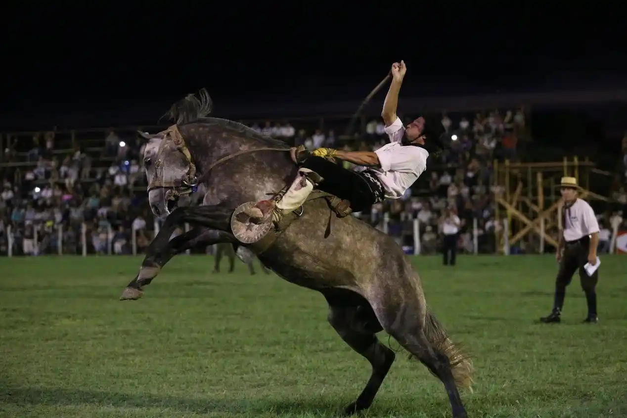 Se suspendió el Festival de Jineteada y Folclore de Diamante