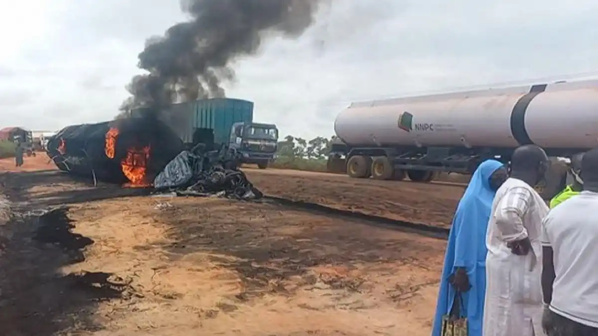 Al menos 59 muertos en Nigeria tras la explosión de un camión cisterna