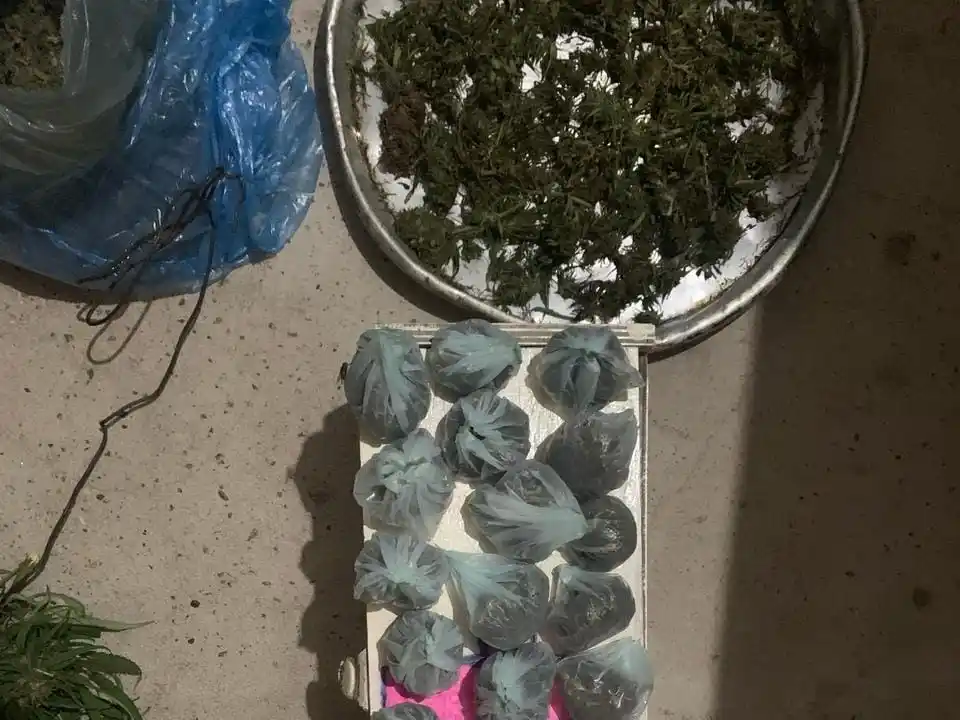 Conflicto vecinal derivó en allanamiento y hallazgo de drogas en Valle María