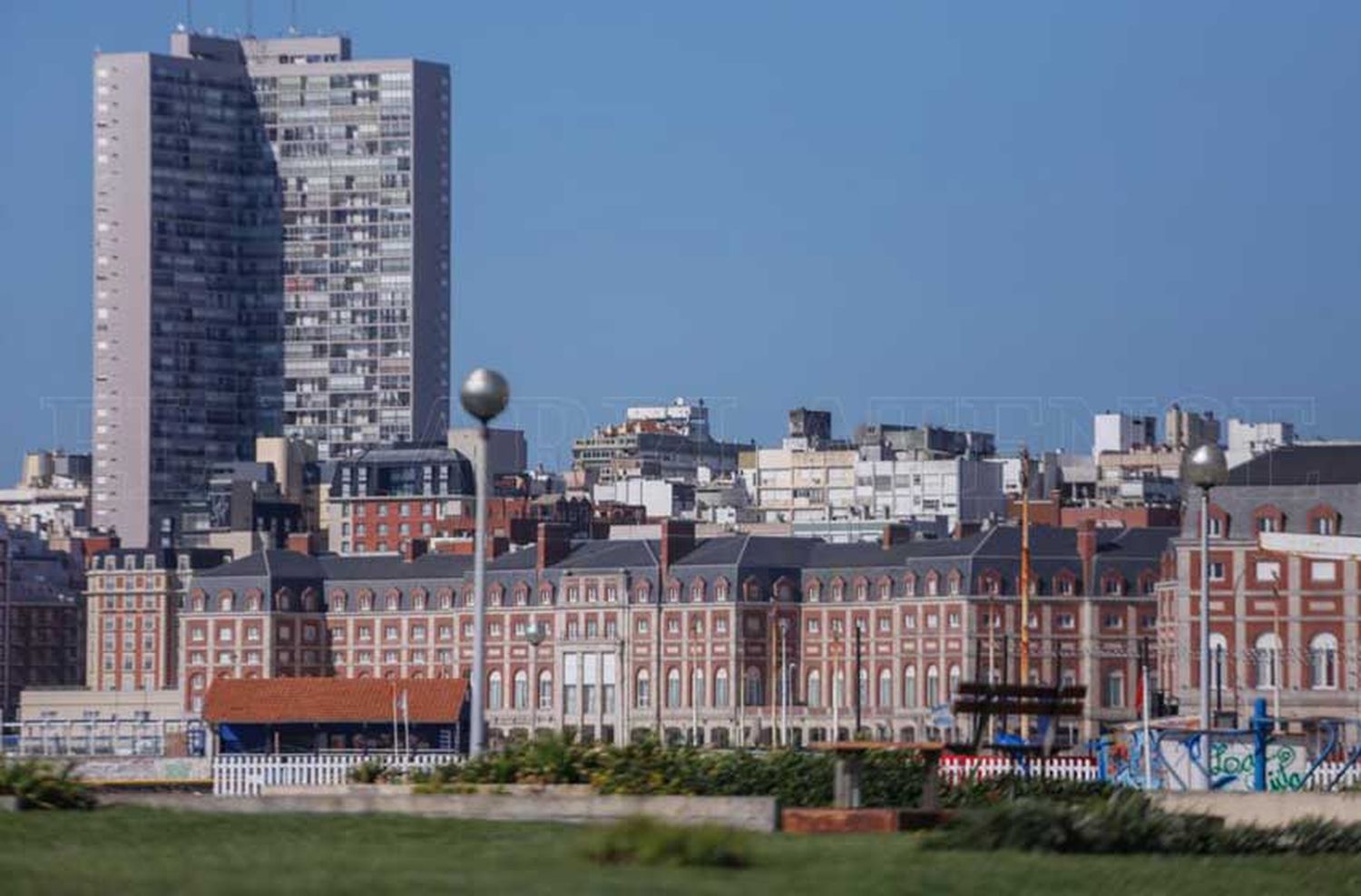 Luz, cámara… cuarentena: las postales que dejó el segundo día en Mar del Plata