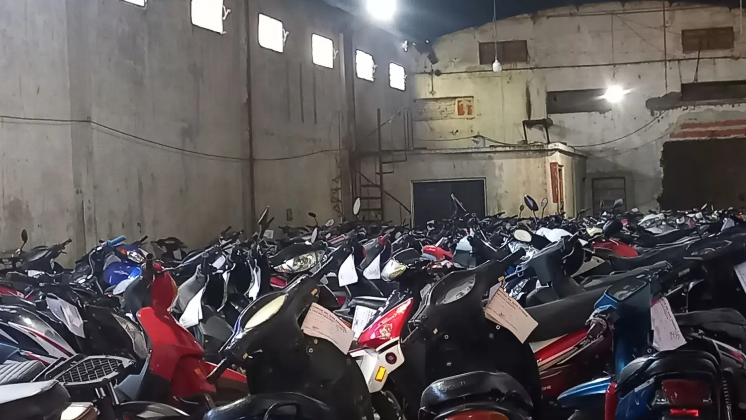 El depósito de calle Saavedra está completo y una compactación aliviará el trabajo en el lugar.