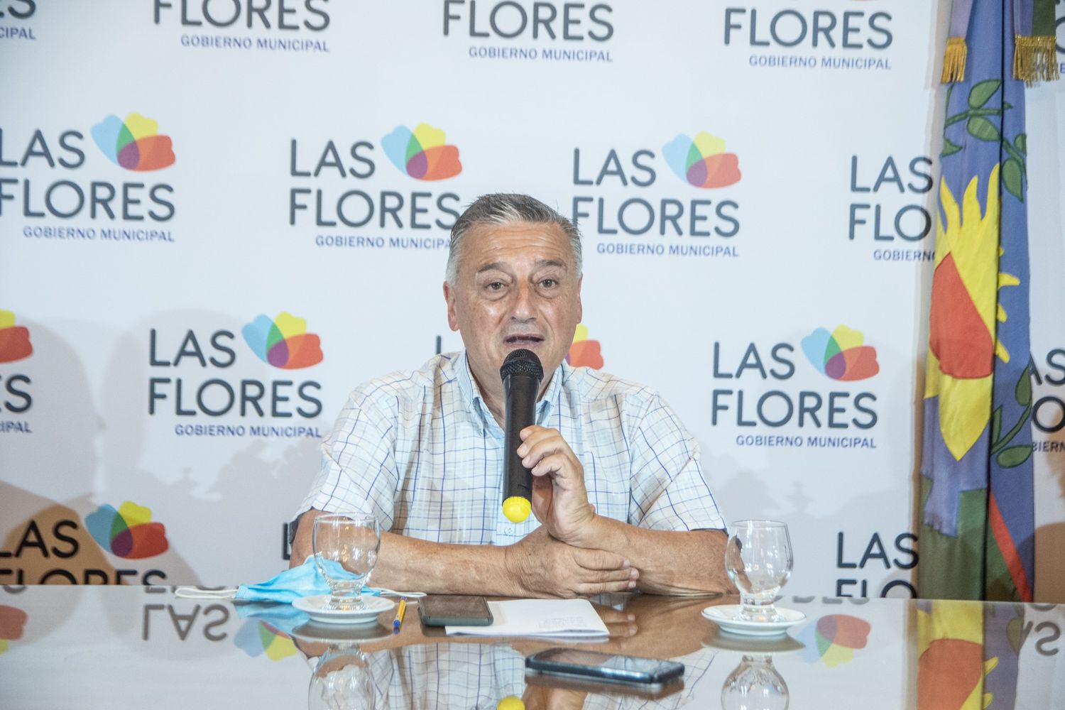 Gelené continuará al frente de Las Flores.