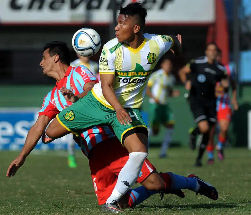 Aldosivi se puso al día con  una gran victoria en Sarandí