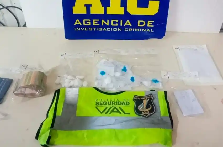 Detuvieron a dos mujeres que se movían en un remis y les secuestraron cocaína