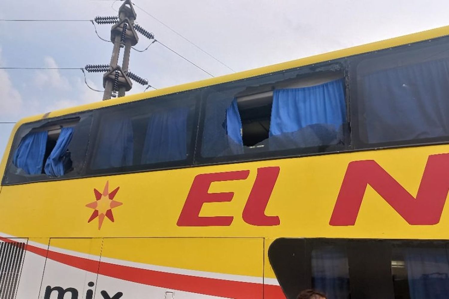 Repudiable accionar de Coronel Aguirre: agredieron a dirigentes y rompieron el colectivo de Ben Hur