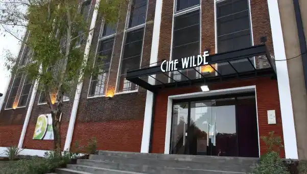 Discriminación en Wilde: Denuncian que le prohibieron la entrada al cine a una nena down
