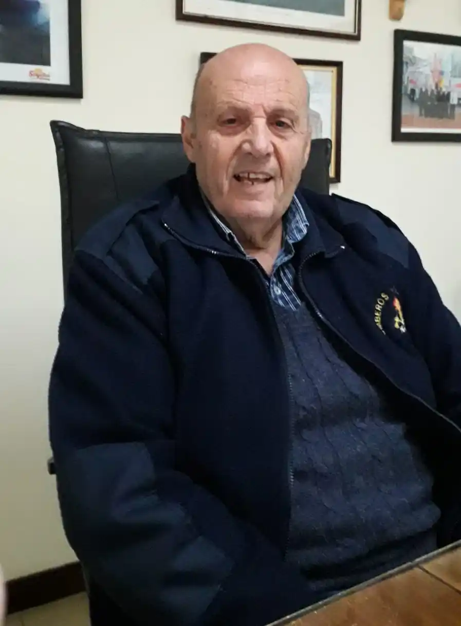 Juan Luis Godino, Presidente de Bomberos Voluntarios desde el año 2008.--