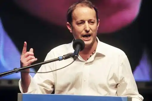 Insaurralde: "Nos rompemos el alma para construir un modelo para los trabajadores"