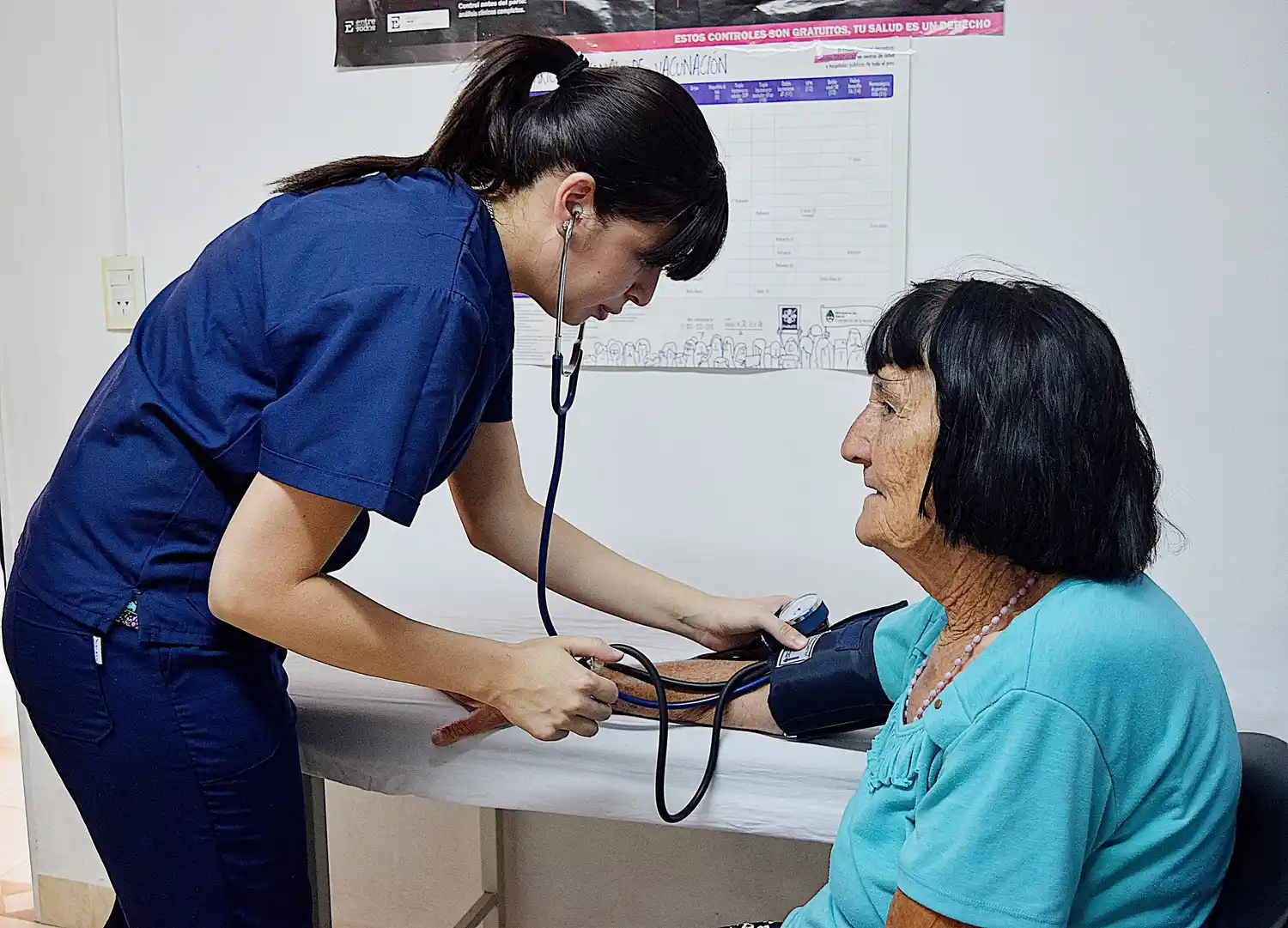 Realizan controles de atención primaria en la Sala de Primeros Auxilios del barrio Francisco Ramírez