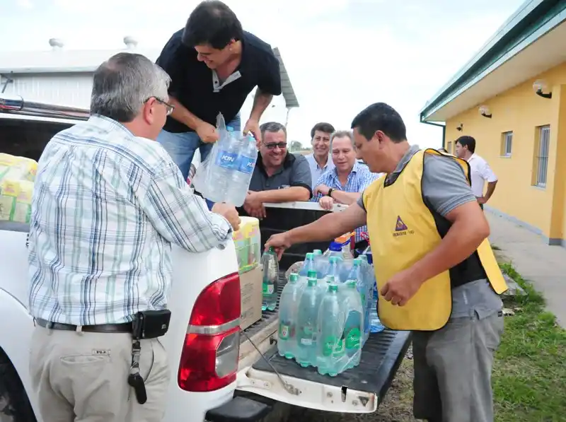 La Provincia continúa asistiendo en las zonas inundadas