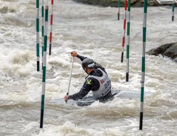 Manuel Trípano entre los mejores 10 palistas de Slalom del mundo