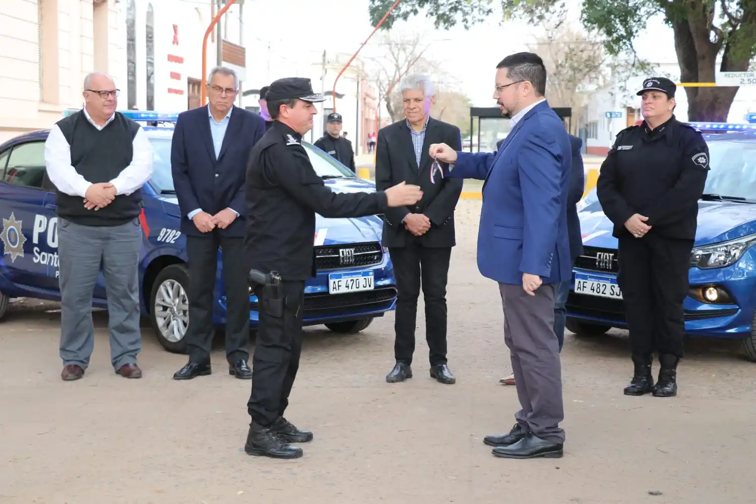 Entregaron móviles policiales en los departamentos San Javier y Garay