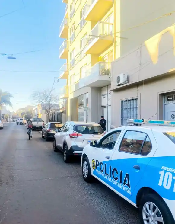 Hospitalizaron con lesiones graves a un ciclista tras ser golpeado por el conductor de un automóvil