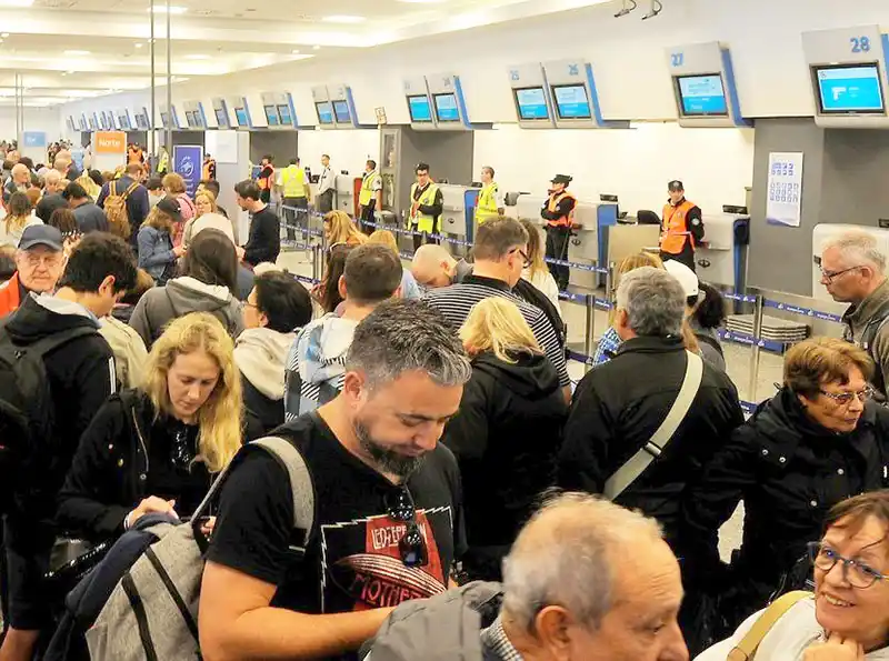30.000 personas sin poder viajar
