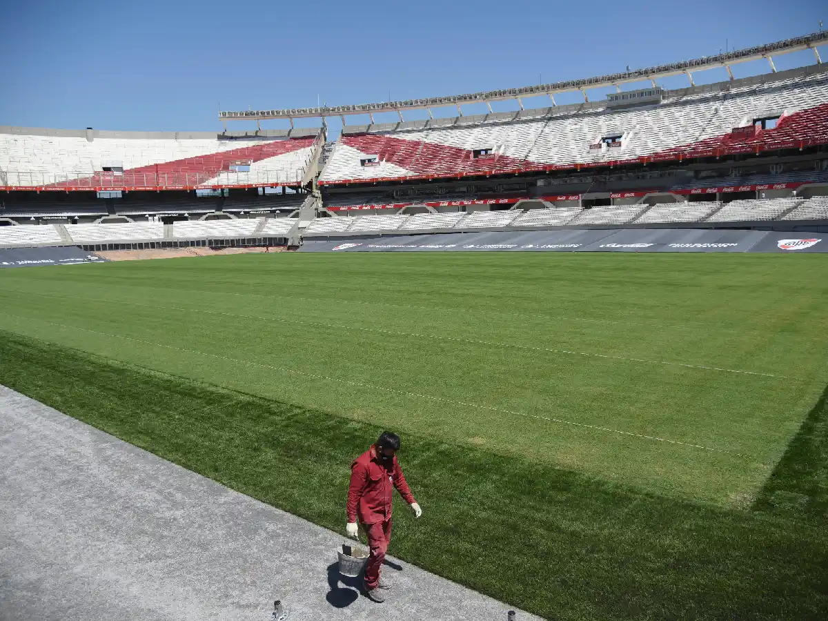 River abrió las puertas del "Monumental"