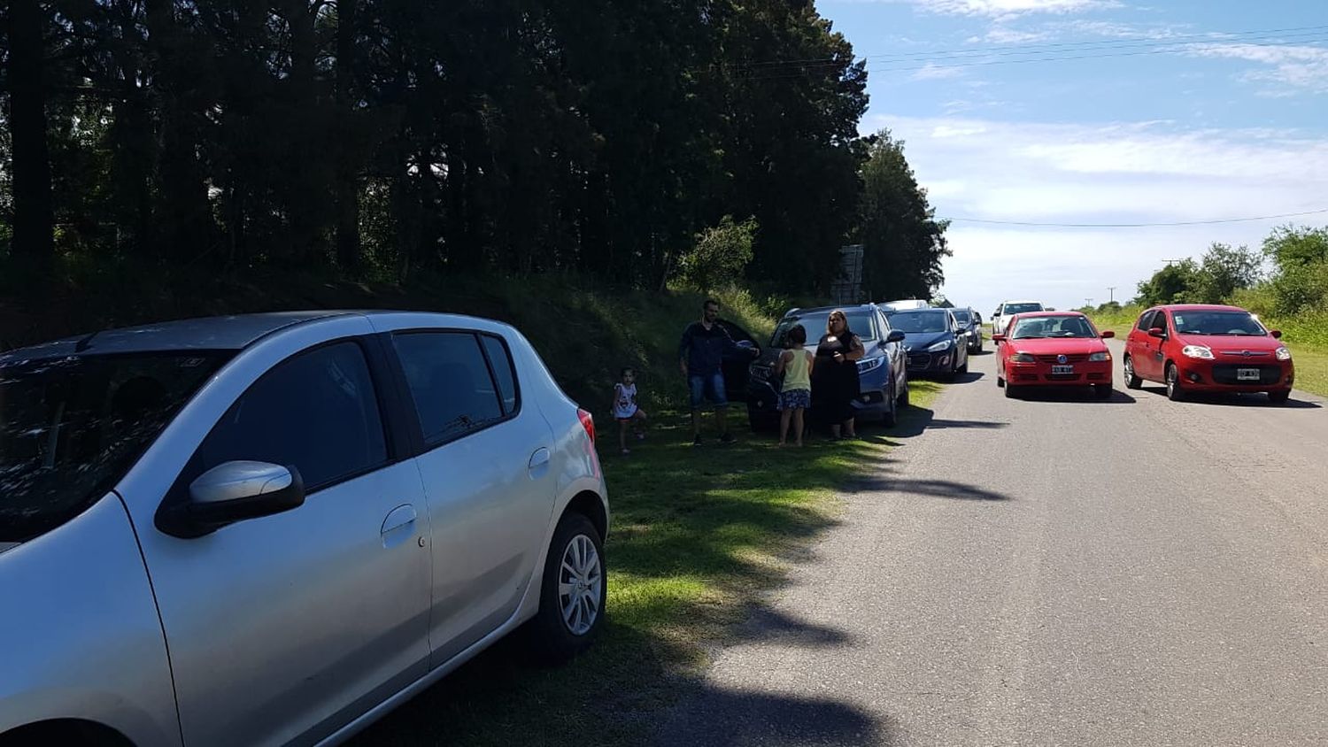 Acceso a Vuelta de Obligado cortado: sin advertencias, decenas de turistas intentan llegar al paraje