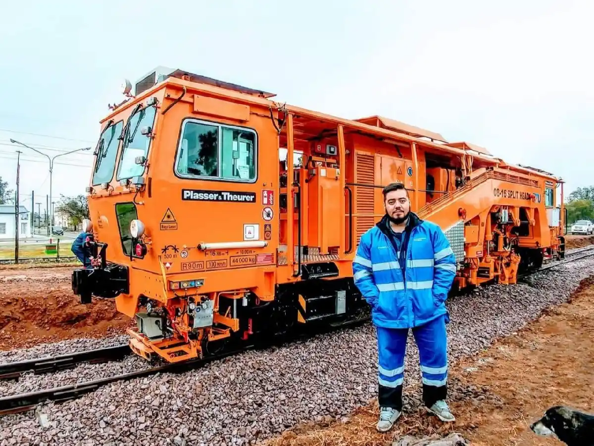 El tren, un medio de transporte cuyas vías se “niegan a morir”