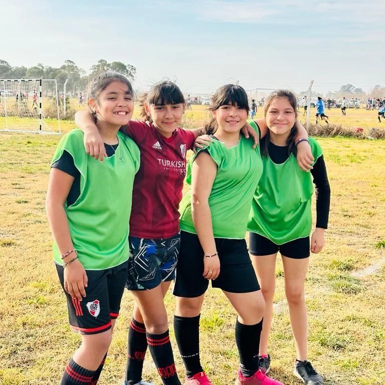 Fútbol mixto: Interbarrial en las escuelas deportivas