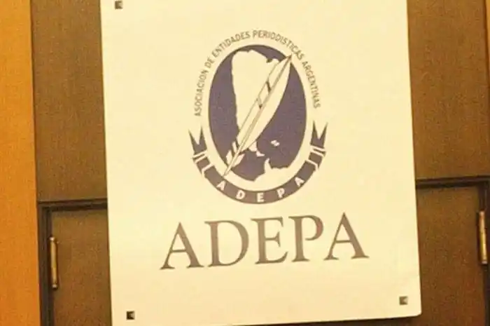 Inquietud de ADEPA por el potencial uso de una iniciativa estatal para «verificar» contenidos