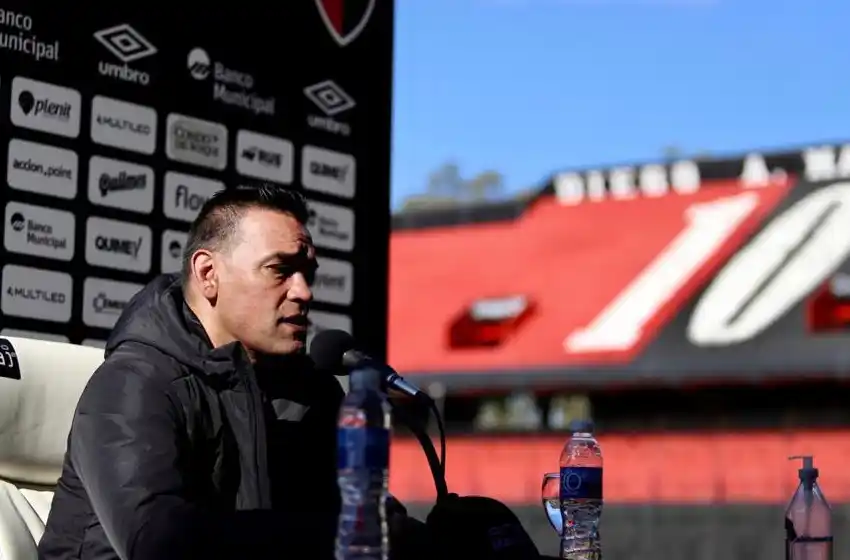 Gamboa, nuevo DT de Newells: «Es difícil expresar en palabras la felicidad que tengo»