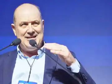 Sturzenegger afirmó que la reforma laboral regirá para la totalidad del empleo privado