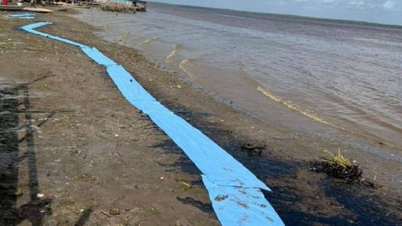DERRAME DE CRUDO EN DELTA AMACURO: Pdvsa lo mantuvo oculto, pero los habitantes lo denunciaron