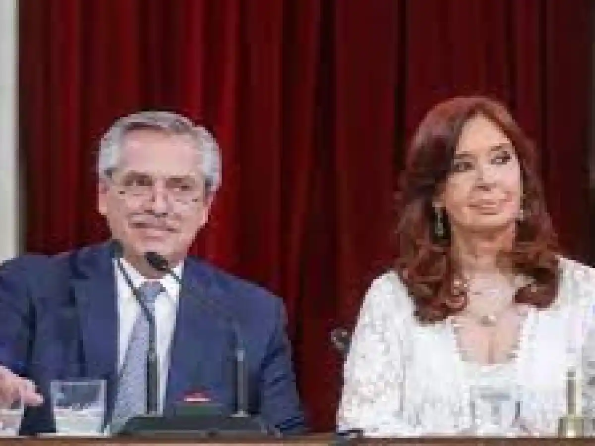Alberto Fernández evitó responder si volvería a compartir fórmula con Cristina Kirchner: "Hay que democratizar el espacio"