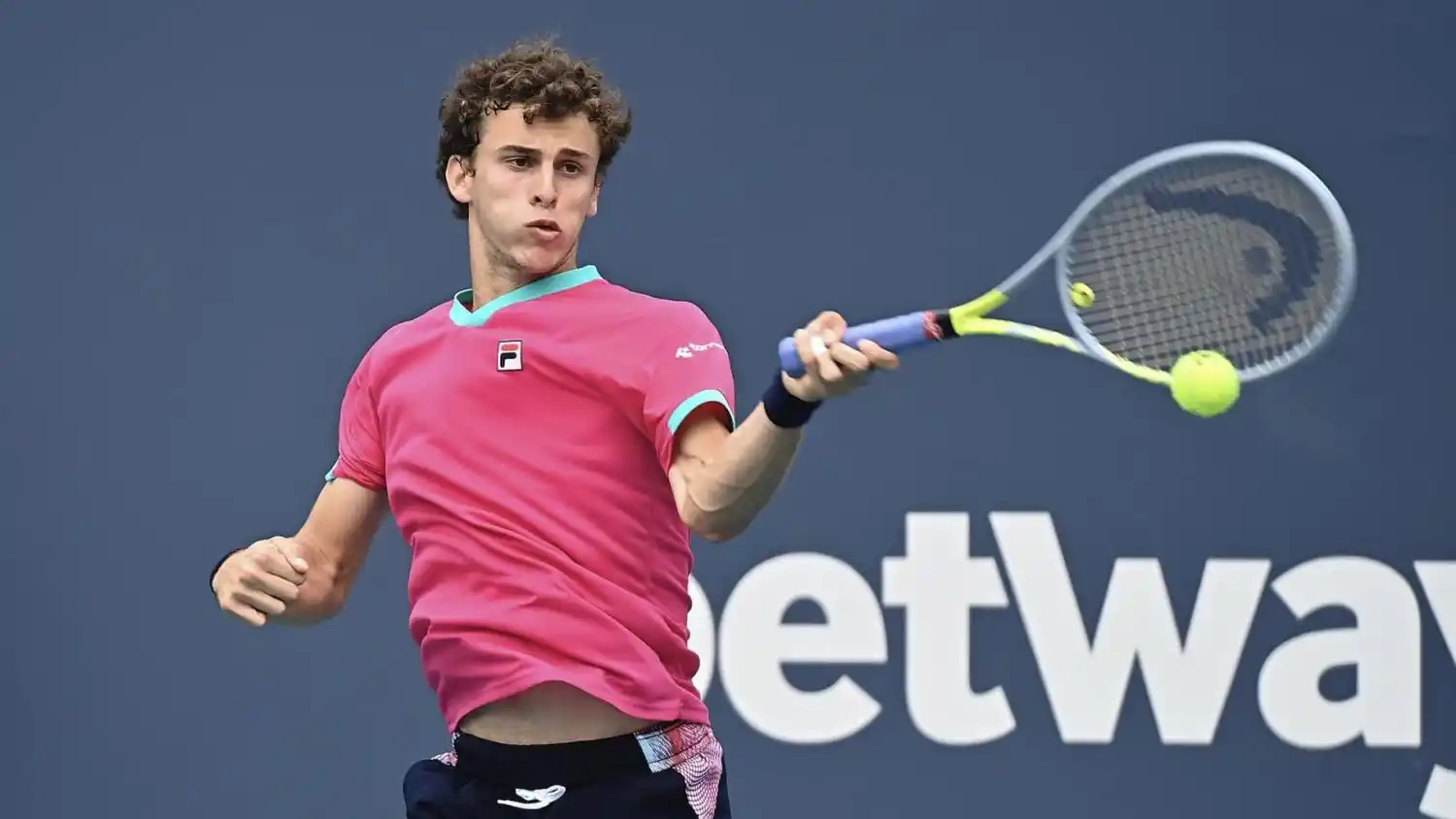 Juan Manuel Cerúndolo busca el main draw en París.