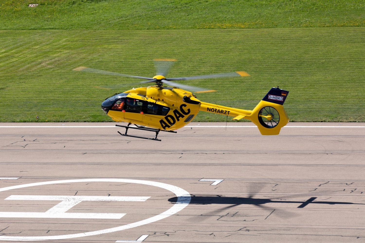 ADAC Luftrettung recibe sus dos primeros Eurocopter de cinco palas