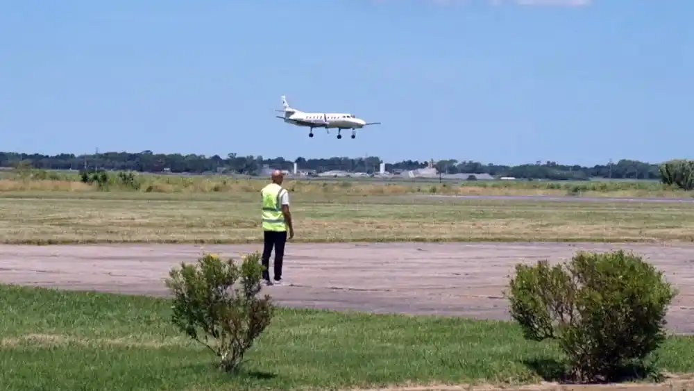 La llegada del tan esperado vuelo a Villa Gesell.