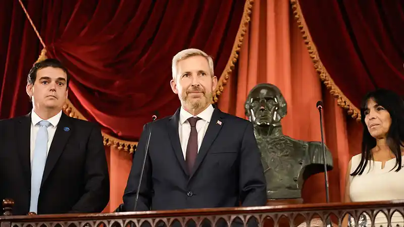 El gobernador Frigerio busca prohibir por ley designaciones en el último año de gestión