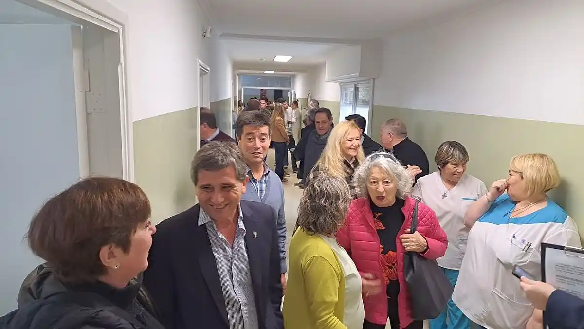 Inauguración. El intendente Fioramonti y funcionarios recorrieron el sector