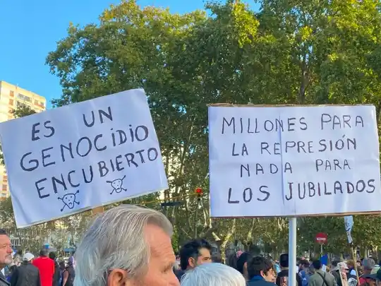 Masiva marcha de los jubilados en Mar del Plata en la previa al paro general